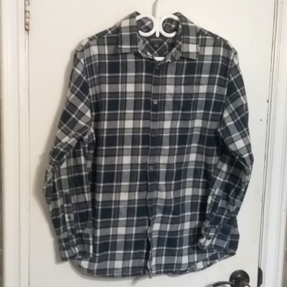 Logan Hill Flannel Shirt - Picture 8 of 8